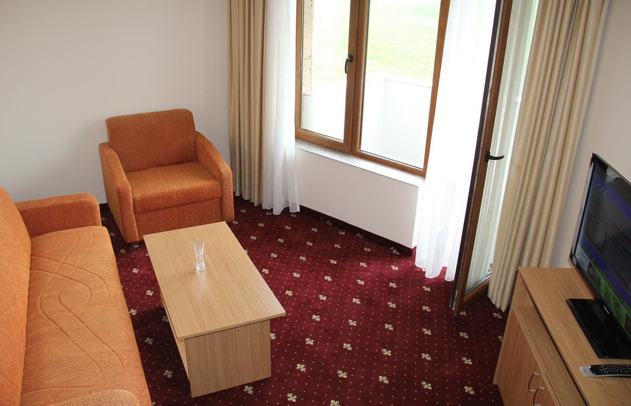 פמפורובו Hotel Coop Rozhen מראה חיצוני תמונה