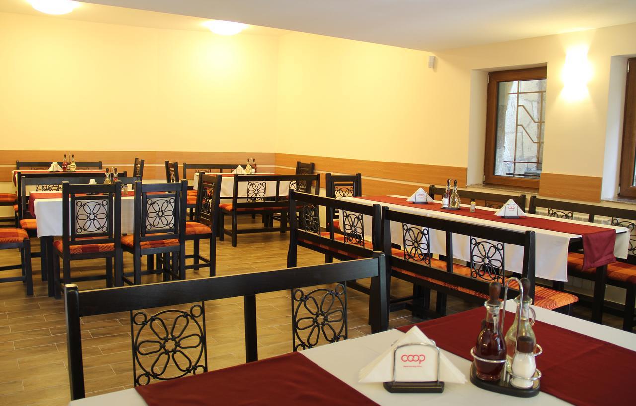 פמפורובו Hotel Coop Rozhen מראה חיצוני תמונה