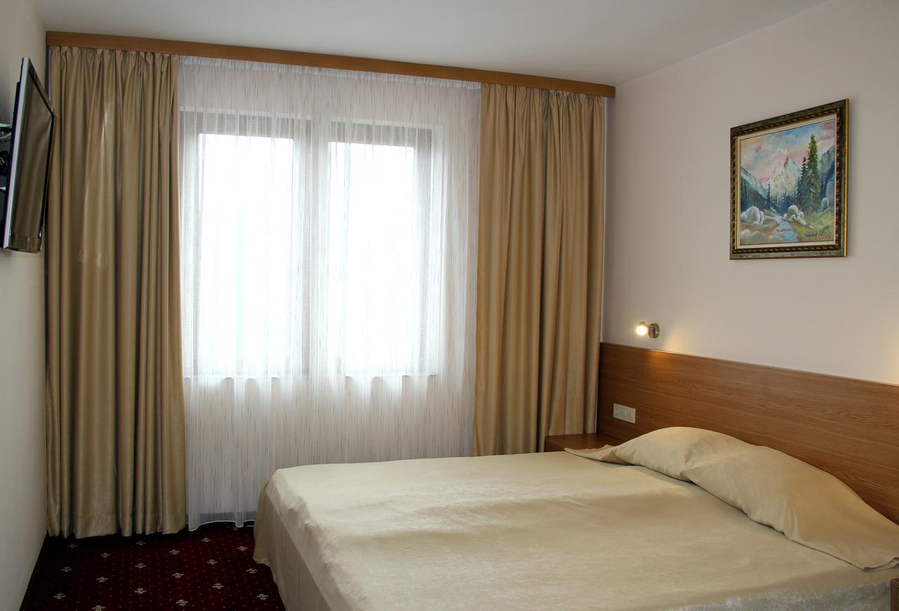 פמפורובו Hotel Coop Rozhen מראה חיצוני תמונה